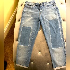 Nice, loose fit, Signature Levi Strauss Denim Jeans
